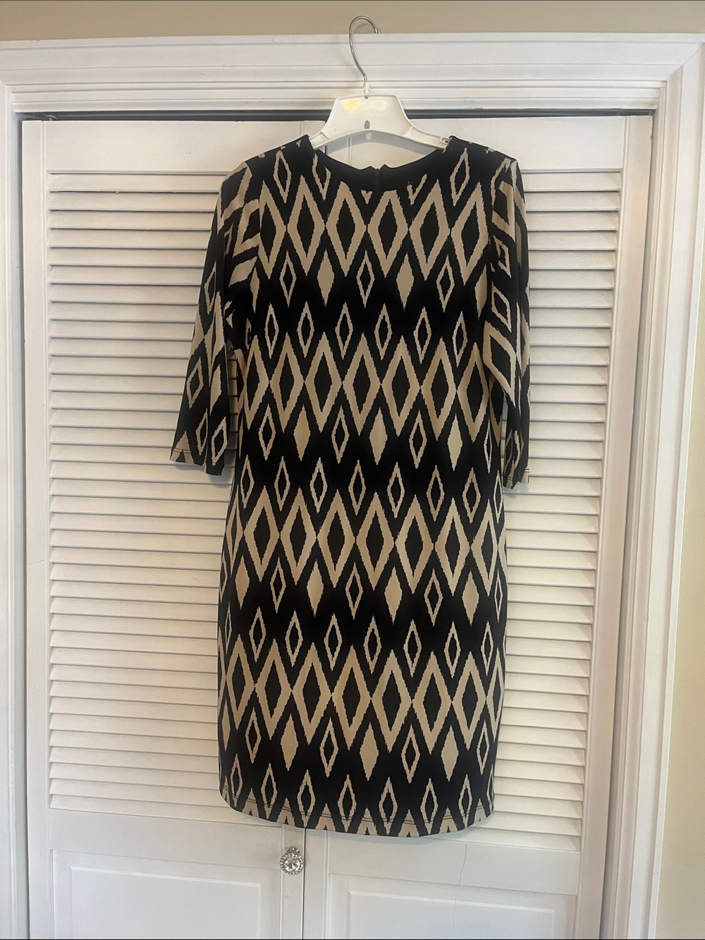 Karen Kane navy and Cream Geometric Sheath Dress - Women's